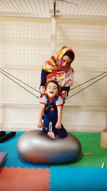 ترکیب کاردرمانی و گفتاردرمانی برای کودکان آسیب مغزی