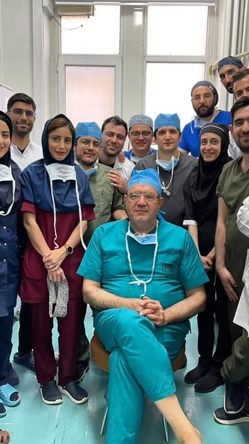 عکس یادگاری خداحافظی از بخش جراحی مغز